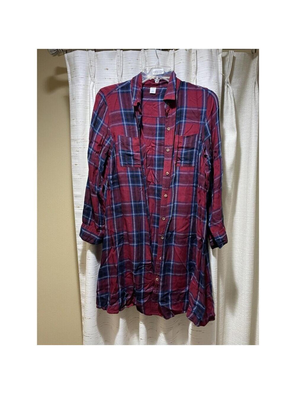 Women’s Old Navy Long Plaid Button Down Shirt S Small Burgundy/ Navy Blue Plaid